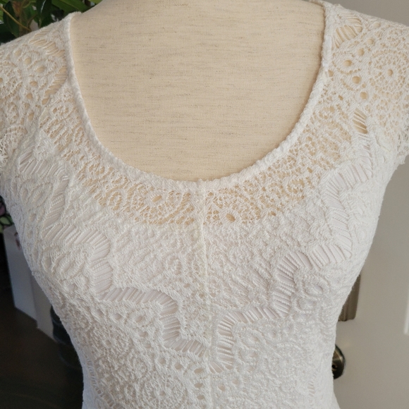 "You Are Not Alone Fitted Wht Lace Dress - Picture 3 of 10